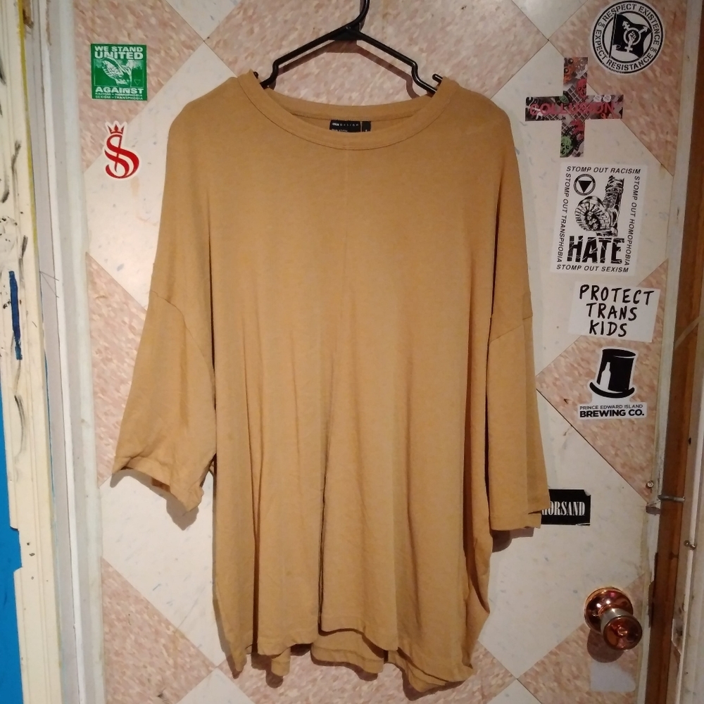 ASOS never worn oversized tee - Picture 3 of 3